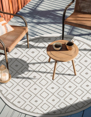 Ivory 4' x 4' Outdoor Trellis Round Area Rug Weather Resistant for Patio, Deck, Terrace, Balcony, Porch Geometric Design Water Safe Outside Carpet for Sale at Rug Engine
