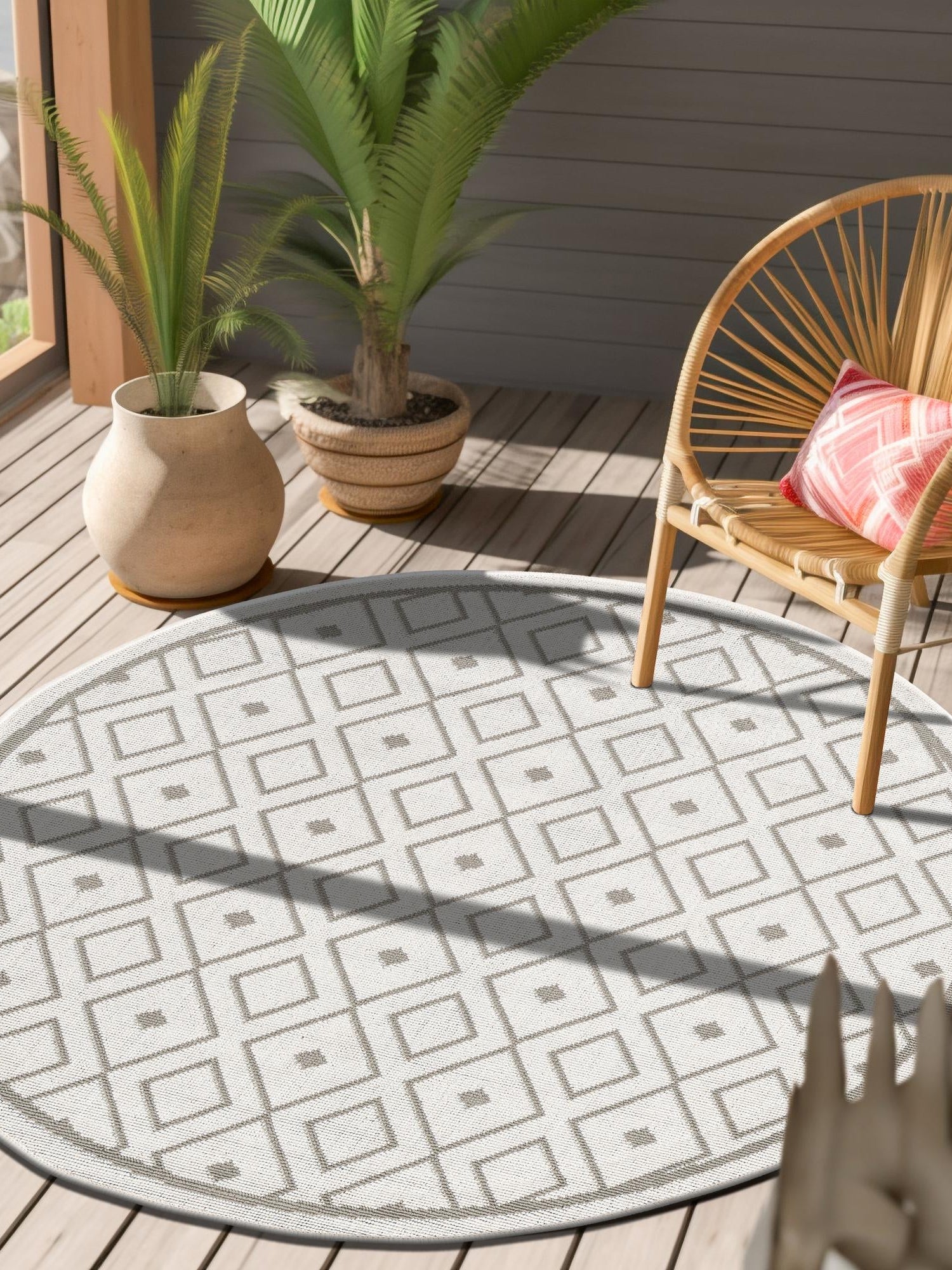 Ivory 4' x 4' Outdoor Trellis Round Area Rug Weather Resistant for Patio, Deck, Terrace, Balcony, Porch Geometric Design Water Safe Outside Carpet for Sale at Rug Engine