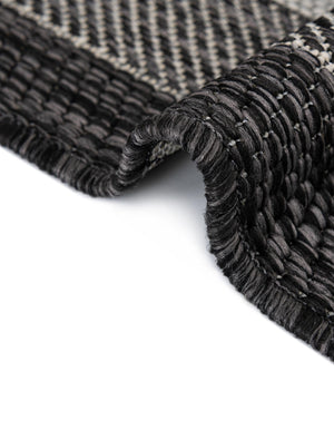 Black 8' x 8' Outdoor Border Round Rug
