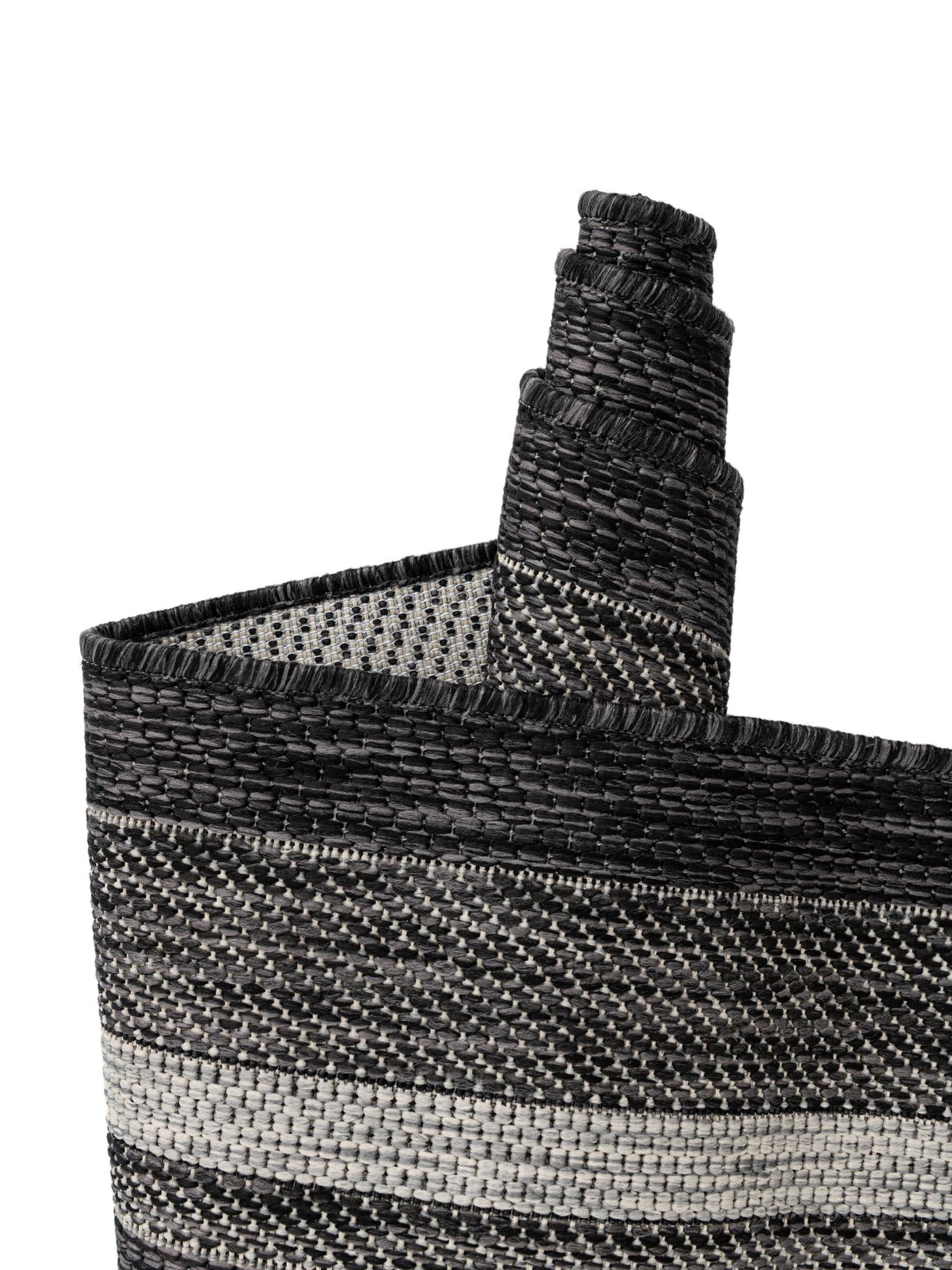 Black 7' 10 x 7' 10 Outdoor Border Round Area Rug Weather Resistant for Patio, Deck, Terrace, Balcony, Porch 100% Polypropylene Classic Bordered Carpet for Sale at Rug Engine