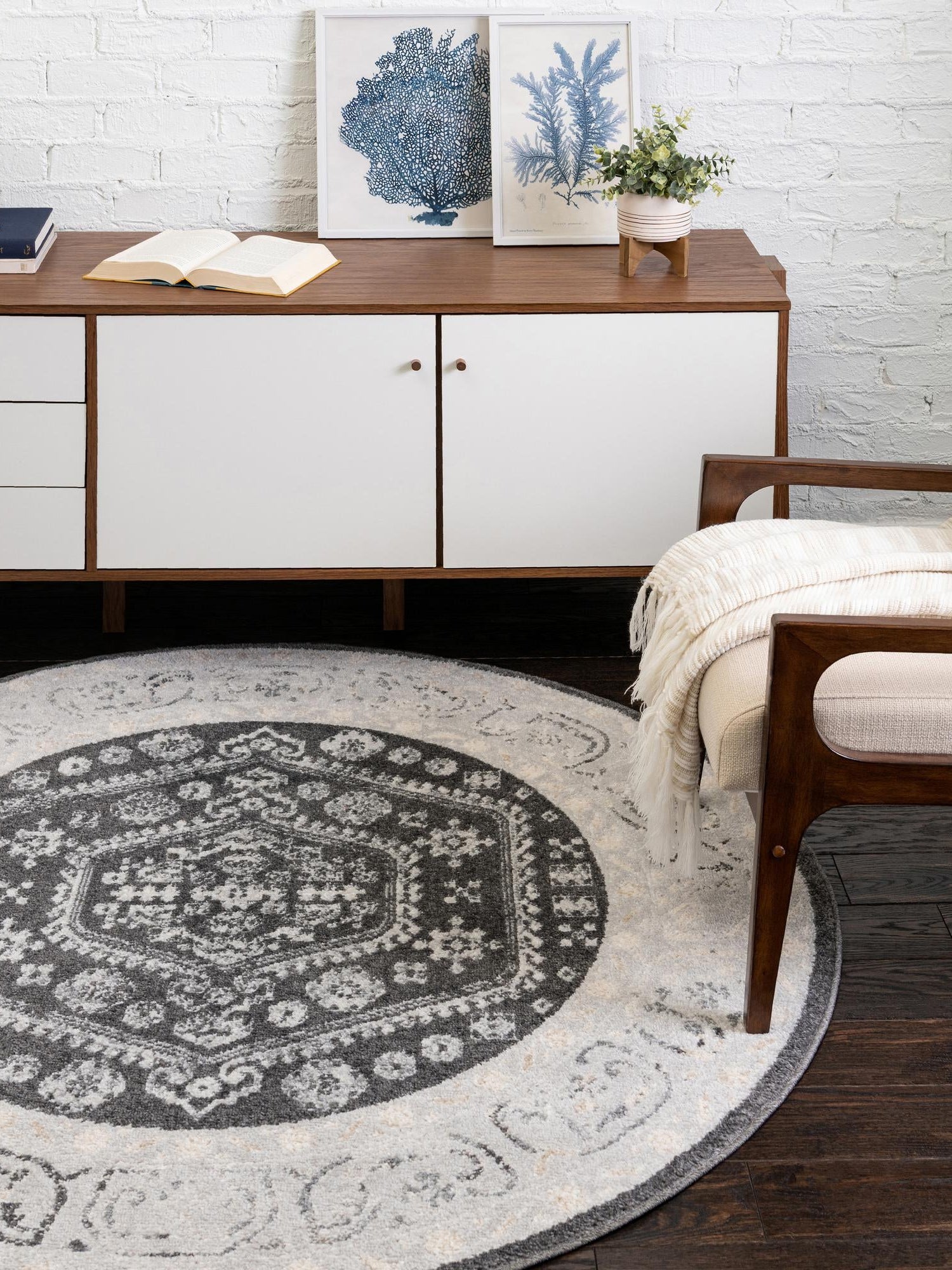 Charcoal 5' x 5' Aurelia Round Area Rug 100% Polypropylene & Jute Backing Living Dining Room Bedroom Office Traditional Carpet for Sale at Rug Engine