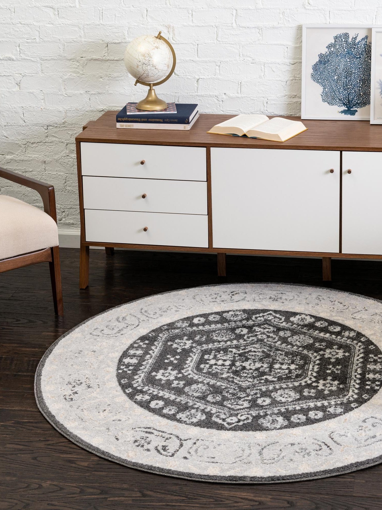 Charcoal 5' x 5' Aurelia Round Area Rug 100% Polypropylene & Jute Backing Living Dining Room Bedroom Office Traditional Carpet for Sale at Rug Engine