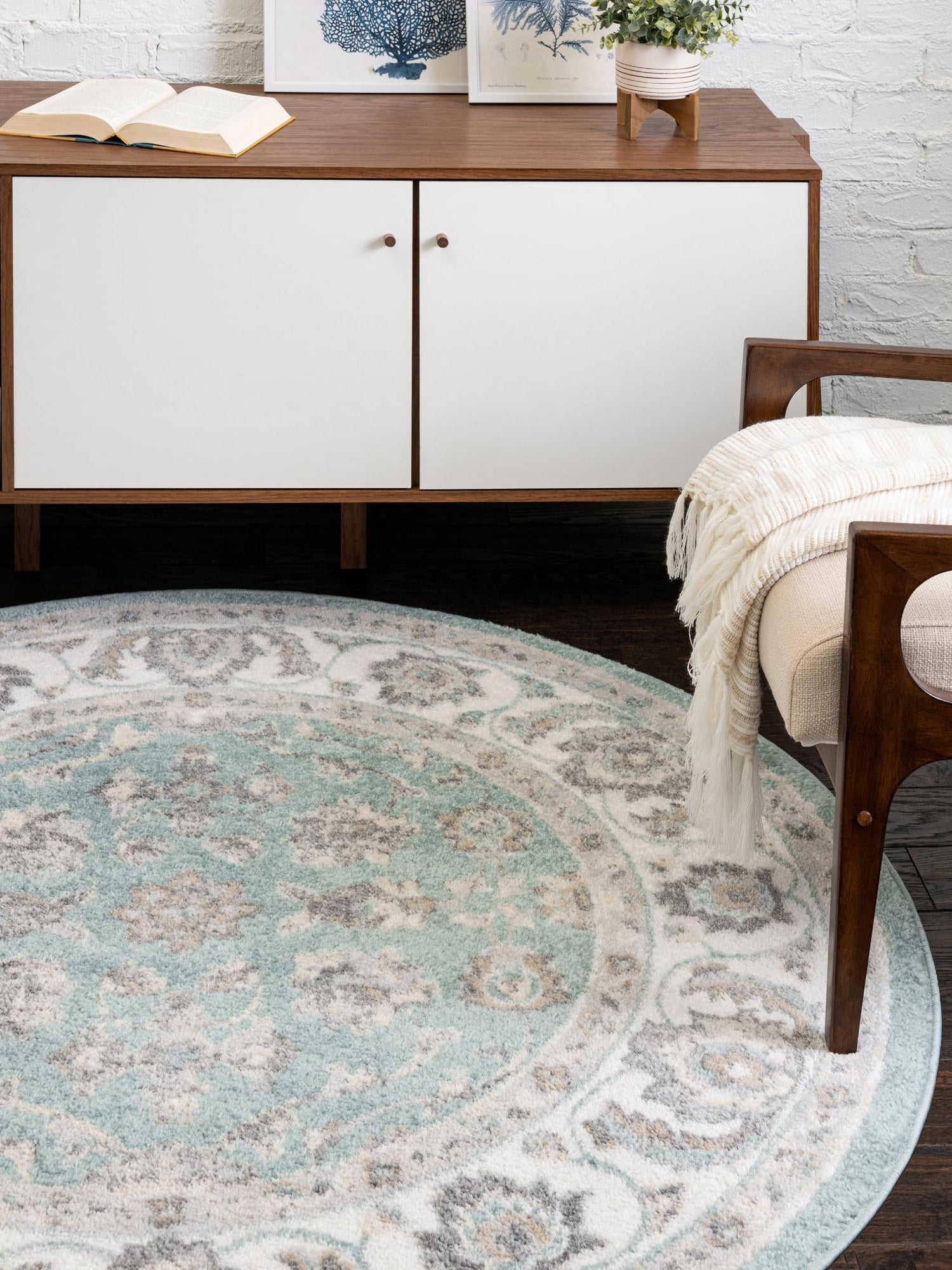 Aqua 7' x 7' Aurelia Round Area Rug 100% Polypropylene & Jute Backing Living Dining Room Bedroom Office Traditional Carpet for Sale at Rug Engine