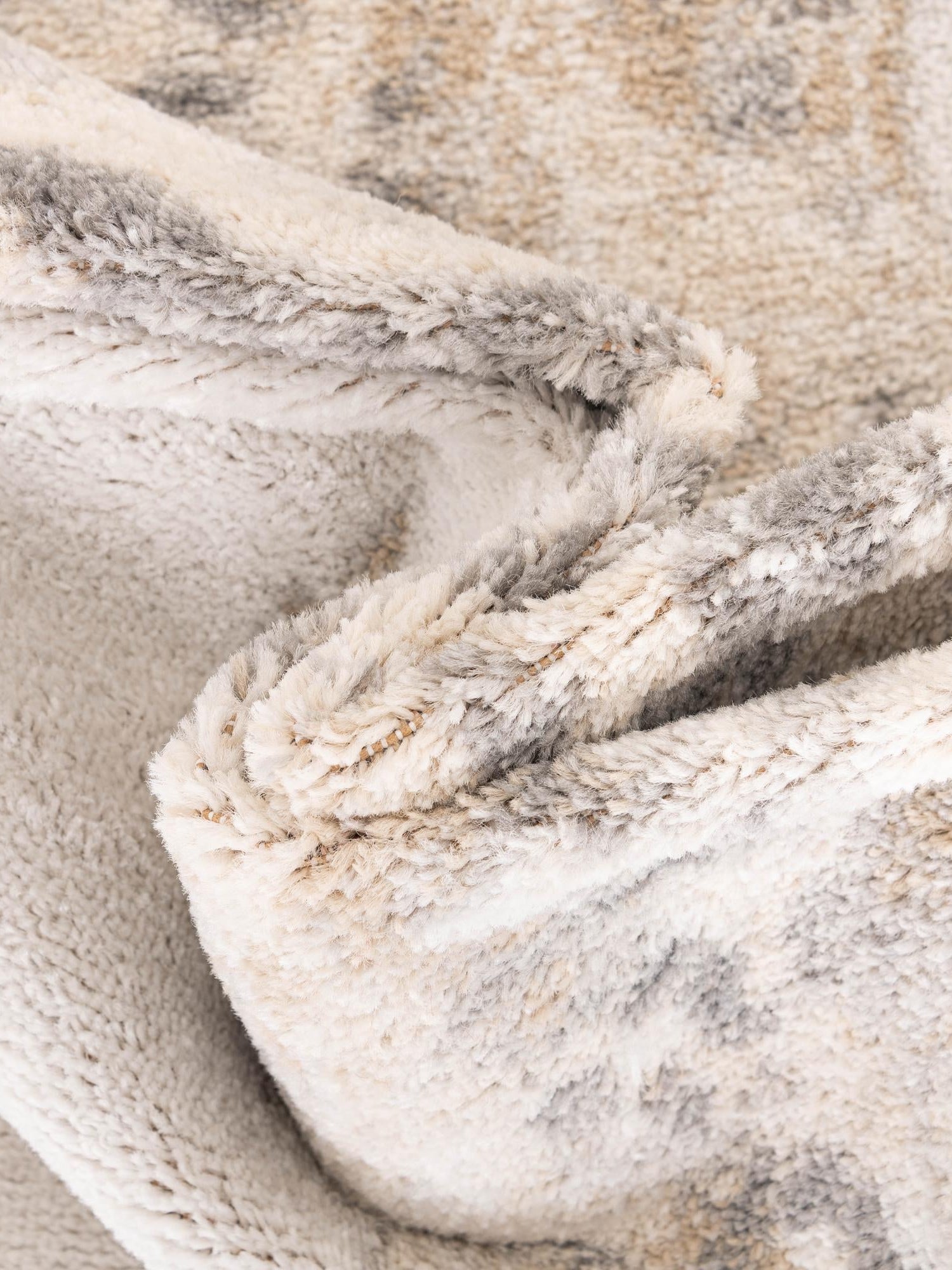 Ivory 5' x 8' Parker Oval Area Rug Traditional Motif Classic Design Stain Resistant Carpet for Living, Dining, Bedrooms, Kitchen, Office for Sale at Rug Engine