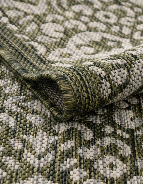 Green 7' 10 x 7' 10 Outdoor Border Octagon Area Rug Weather Resistant for Patio, Deck, Terrace, Balcony, Porch 100% Polypropylene Classic Bordered Carpet for Sale at Rug Engine