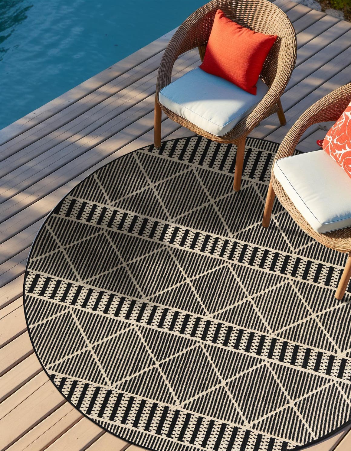 Black 6' 1 x 6' 1 Outdoor Trellis Round Area Rug Weather Resistant for Patio, Deck, Terrace, Balcony, Porch Geometric Design Water Safe Outside Carpet for Sale at Rug Engine