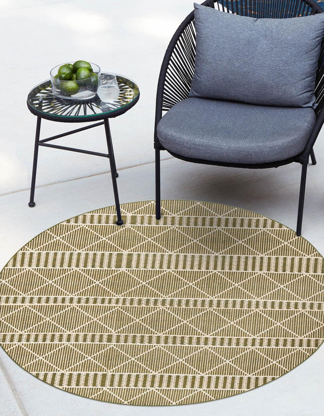 Green 7' 10 x 7' 10 Outdoor Trellis Round Area Rug Weather Resistant for Patio, Deck, Terrace, Balcony, Porch Geometric Design Water Safe Outside Carpet for Sale at Rug Engine