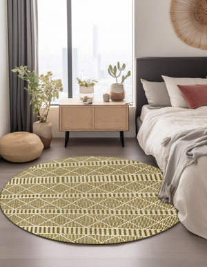 Green 7' 10 x 7' 10 Outdoor Trellis Round Area Rug Weather Resistant for Patio, Deck, Terrace, Balcony, Porch Geometric Design Water Safe Outside Carpet for Sale at Rug Engine