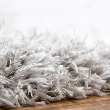 Silver Screen 7' 10 x 7' 10 Marilyn Monroe Opulence Shag Round Area Rug Thick Soft Touch Fluffy & Plush Shaggy Pile 100% Polyester Carpet for Living, Dining, Bedroom, Office for Sale at Rug Engine