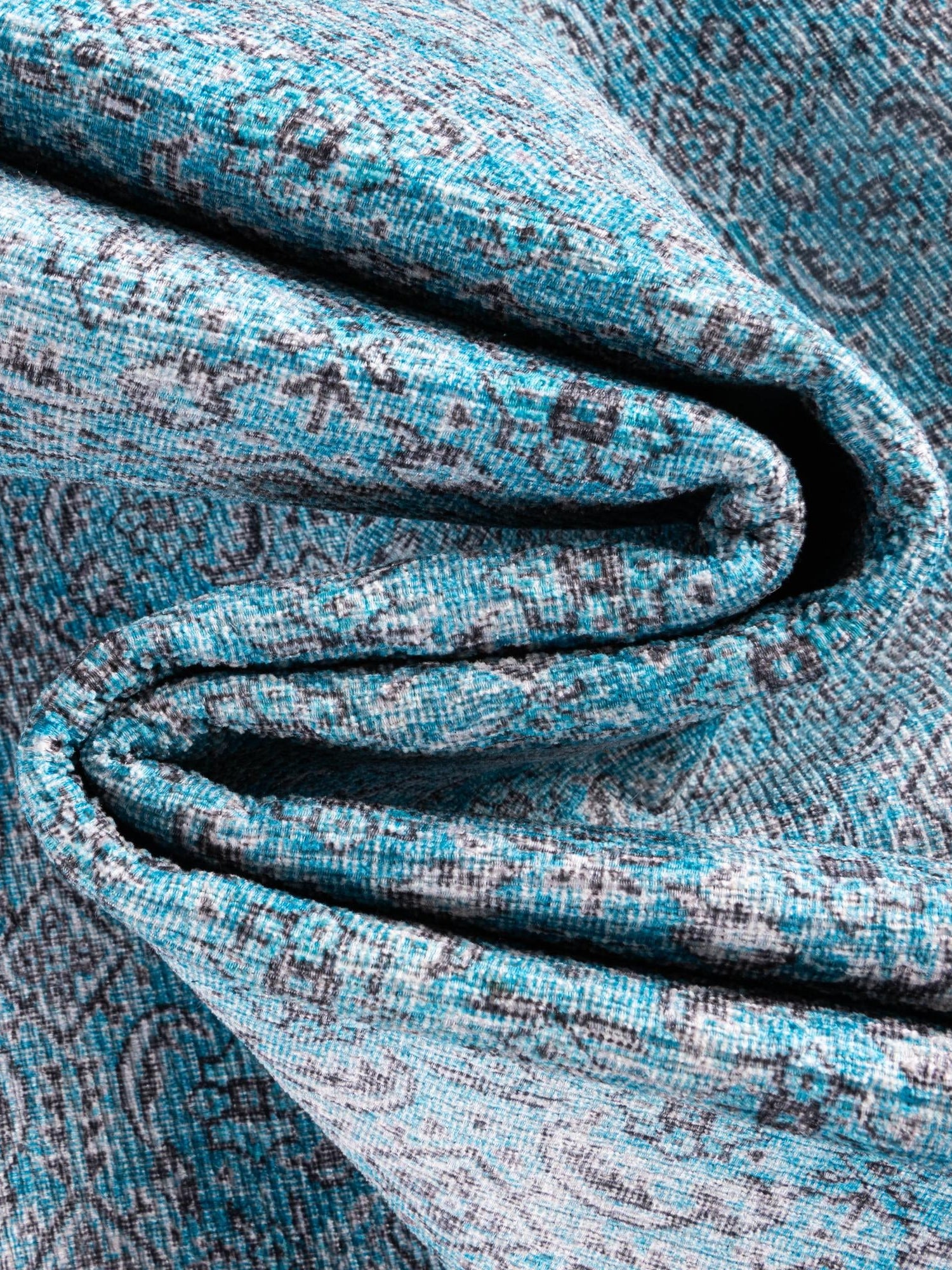 Washable Blue 2' x 3' 1 Timeless Oval Area Rug Easy to Clean Stain Resistant & Durable