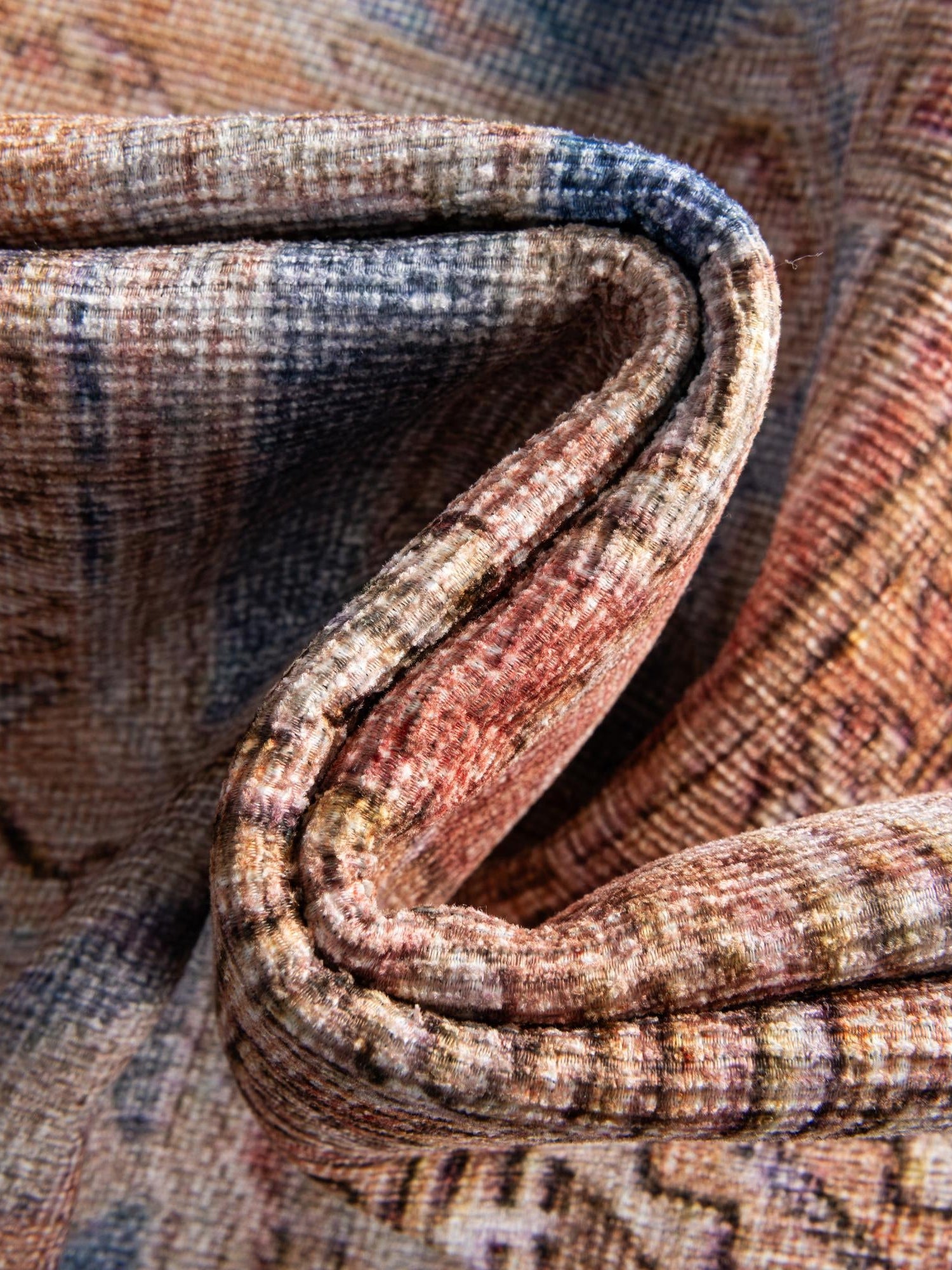 Washable Blue 5' x 5' Timeless Round Area Rug Easy to Clean Stain Resistant & Durable