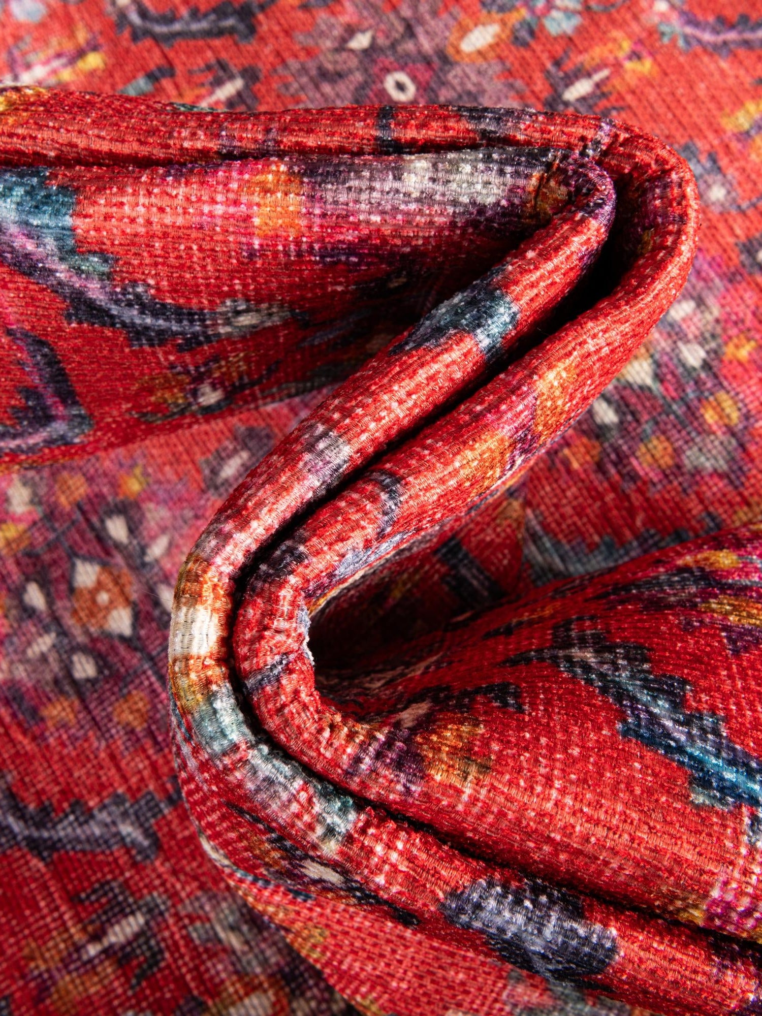 Washable Red 2' x 3' 1 Timeless Oval Area Rug Easy to Clean Stain Resistant & Durable