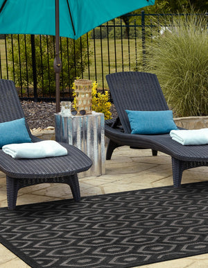 Charcoal 4' x 6' Outdoor Trellis Textured Rectangle Rug