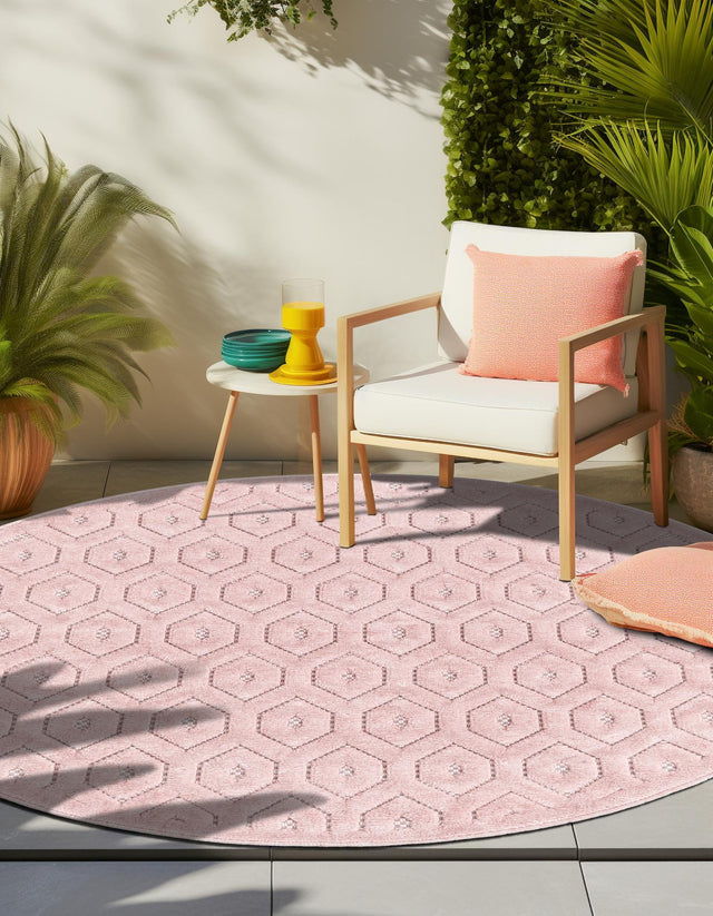 Pink 7' x 7' Outdoor Trellis Textured Round Rug