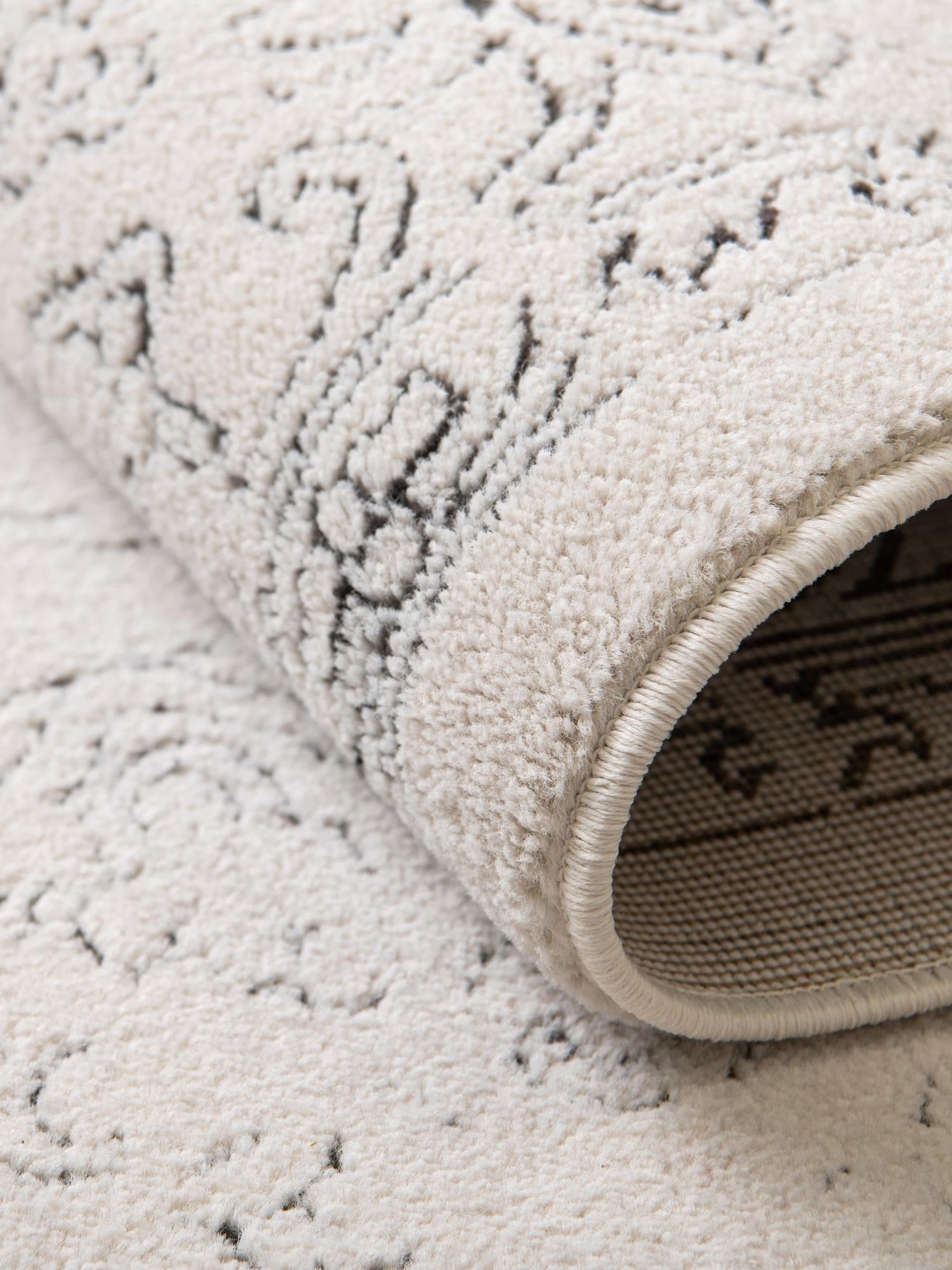 White 4' x 4' Isabella Square Area Rug Polypropylene & Polyester Traditional Elegant Carpet for Living Rooms, Dining, Office, Dorms for Sale at Rug Engine