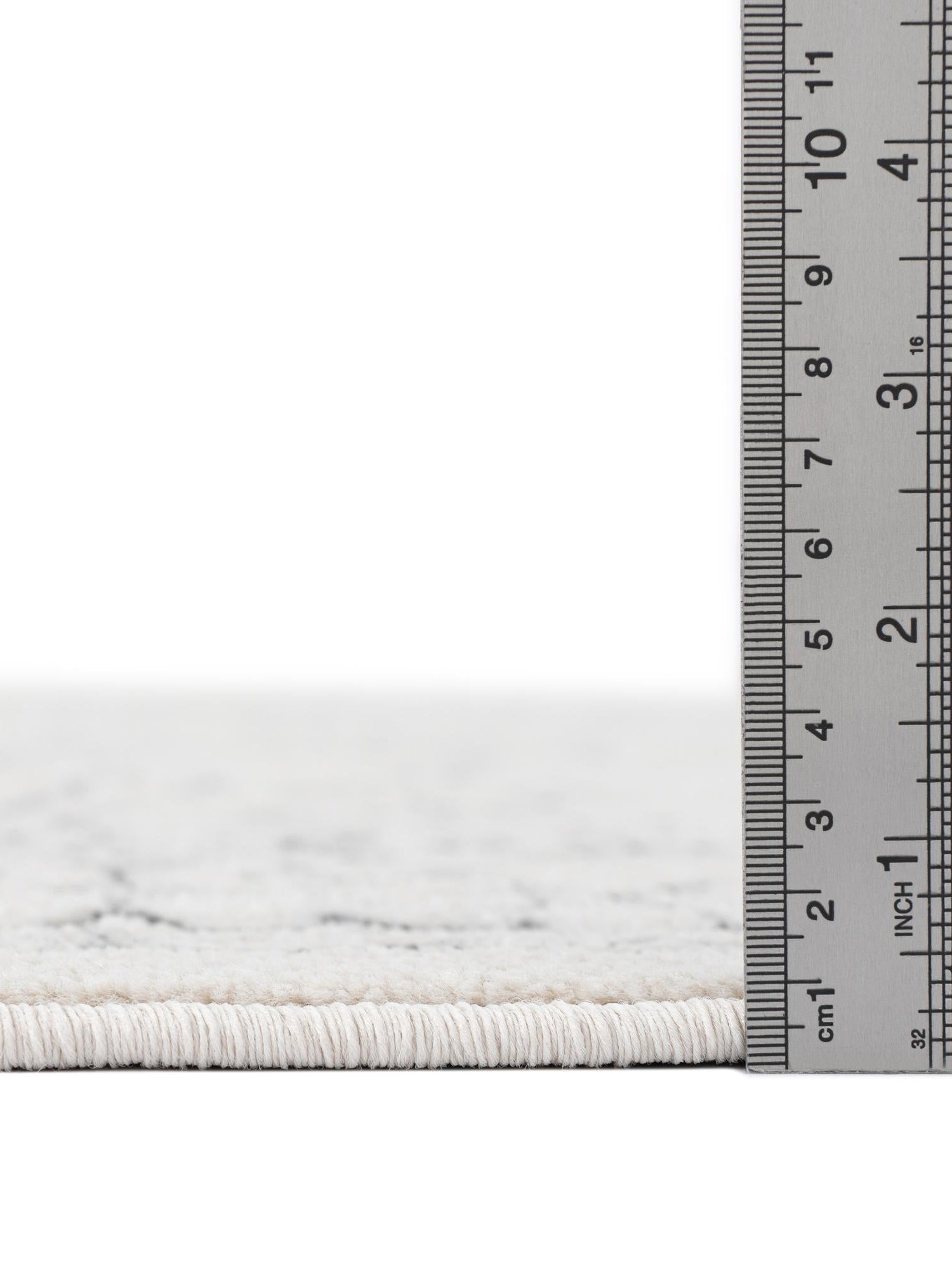 White 5' 1 x 8' Isabella Rectangle Area Rug Polypropylene & Polyester Traditional Elegant Carpet for Living Rooms, Dining, Office, Dorms for Sale at Rug Engine