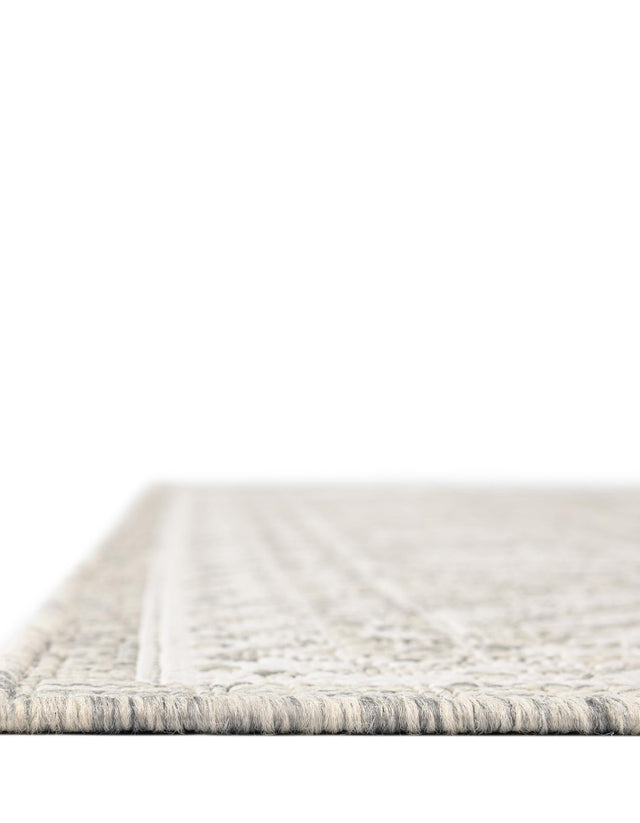 Light Gray 10' x 10' Outdoor Aztec Square Rug