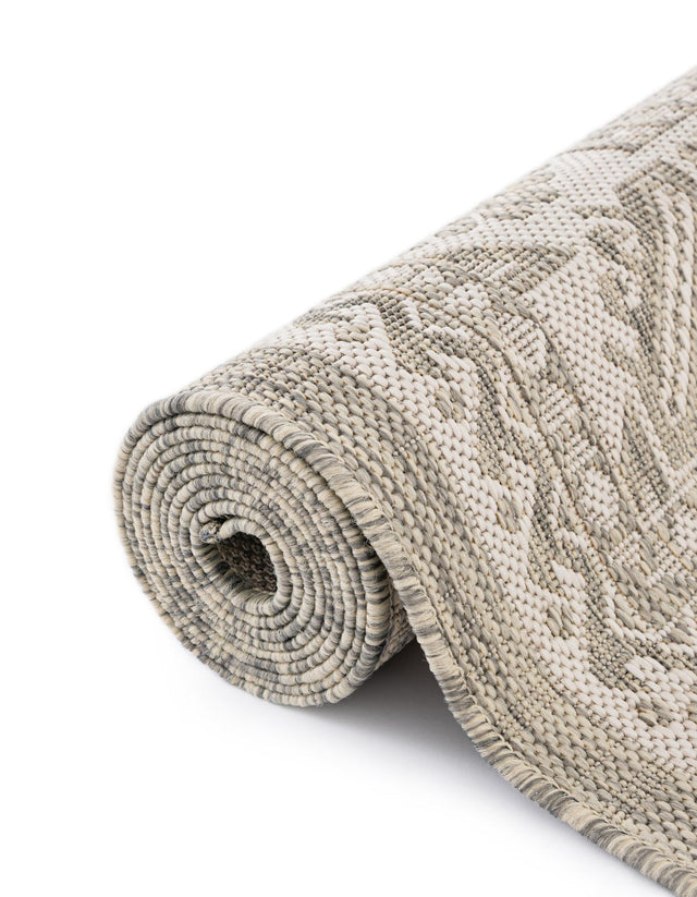 Light Gray 10' x 10' Outdoor Aztec Square Rug