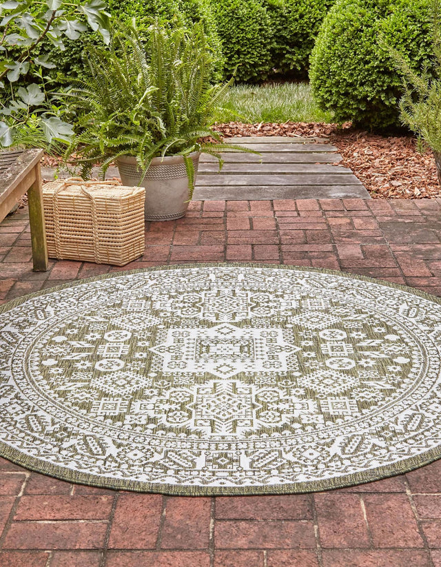 Green 13' 1 x 13' 1 Outdoor Aztec Round Area Rug Weather Resistant for Patio, Deck, Terrace, Balcony, Porch 100% Polypropylene Traditional Carpet Mat for Sale at Rug Engine