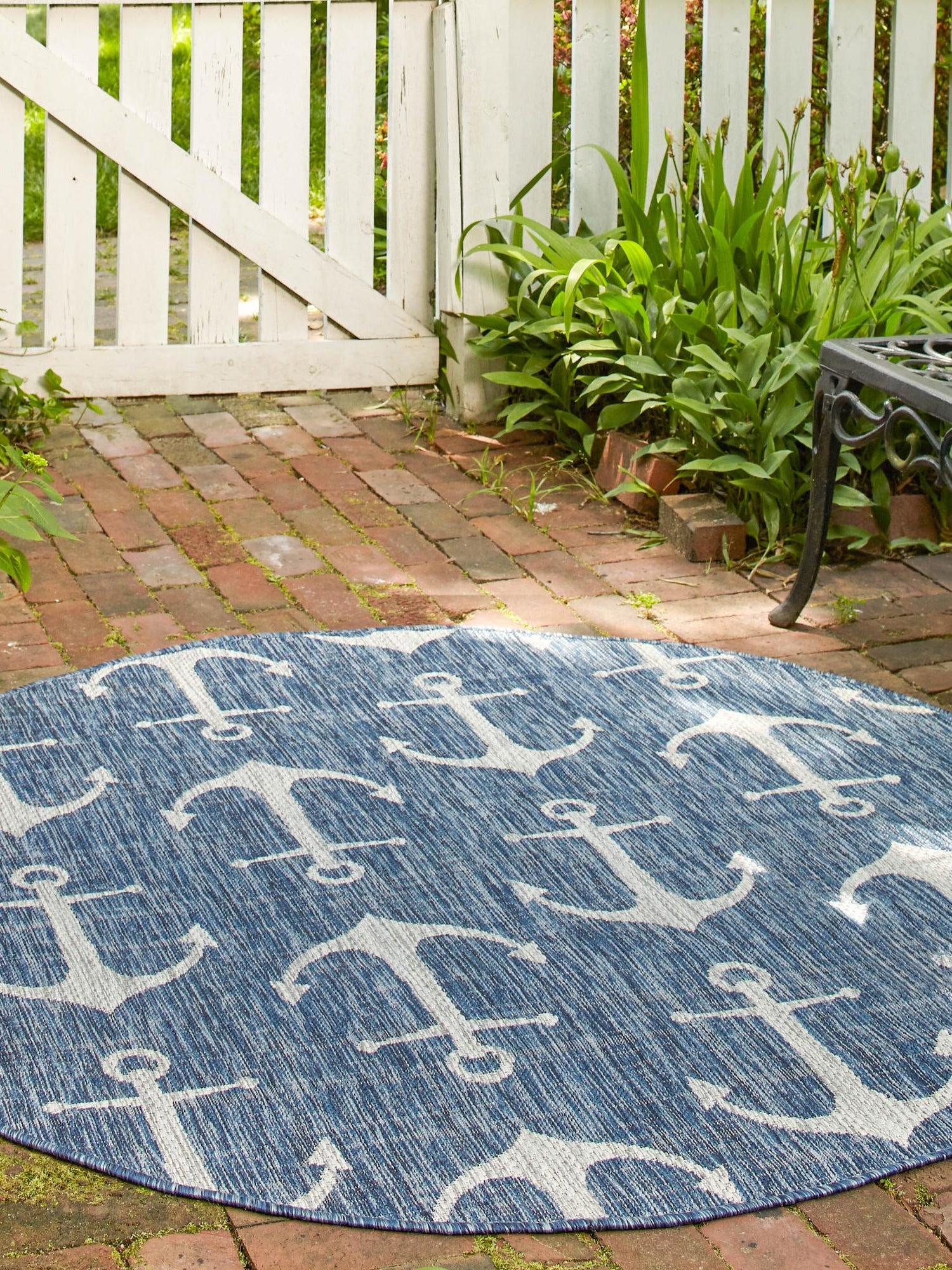 Blue 4' 1 x 4' 1 Outdoor Coastal Round Area Rug Weather Resistant for Patio, Deck, Terrace, Balcony, Porch 100% Polypropylene Coastal Decor Carpet for Sale at Rug Engine