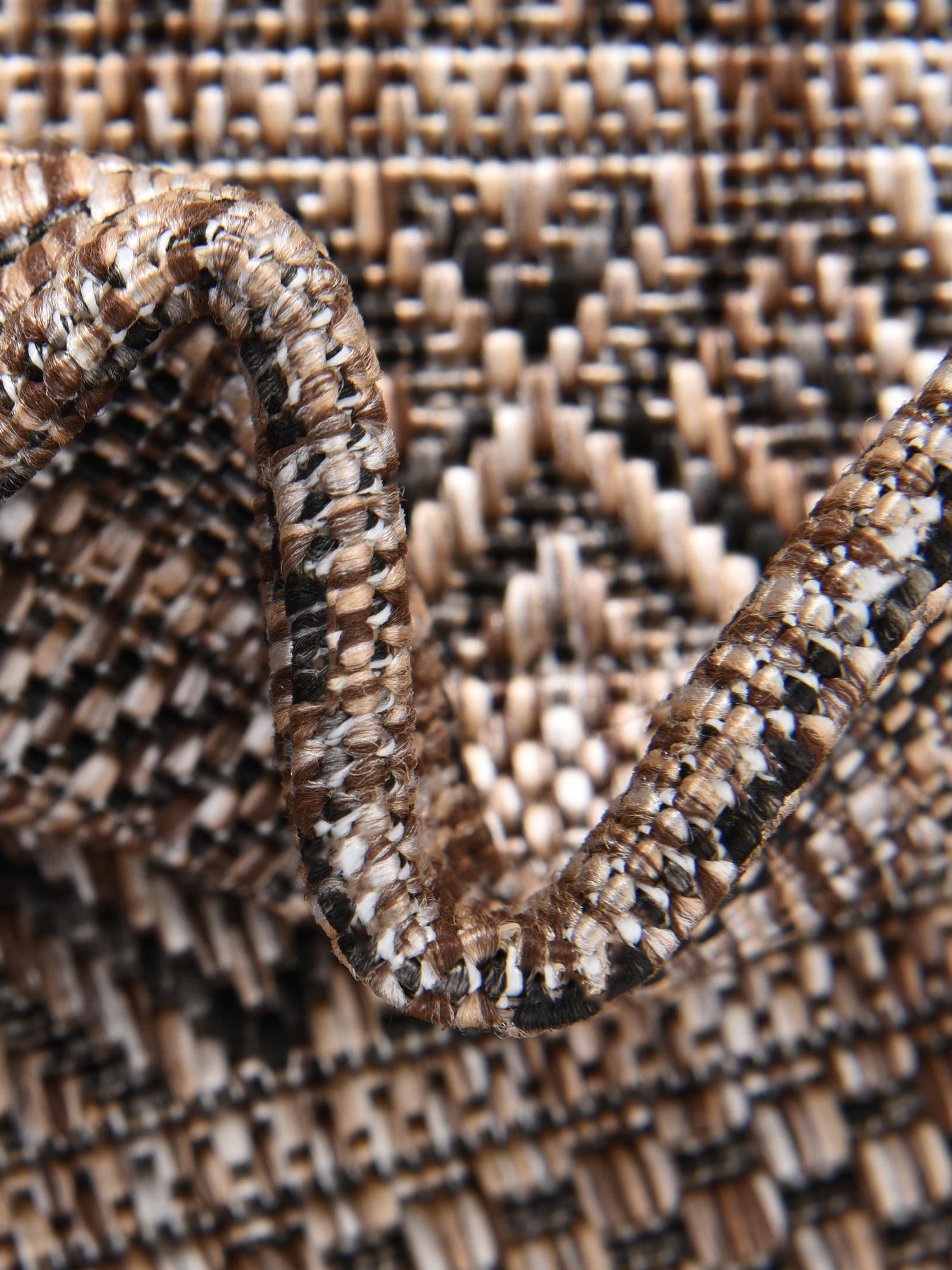 Natural 7' 10 x 7' 10 Outdoor Striped Round Area Rug Weather Resistant for Patio, Deck, Terrace, Balcony, Porch