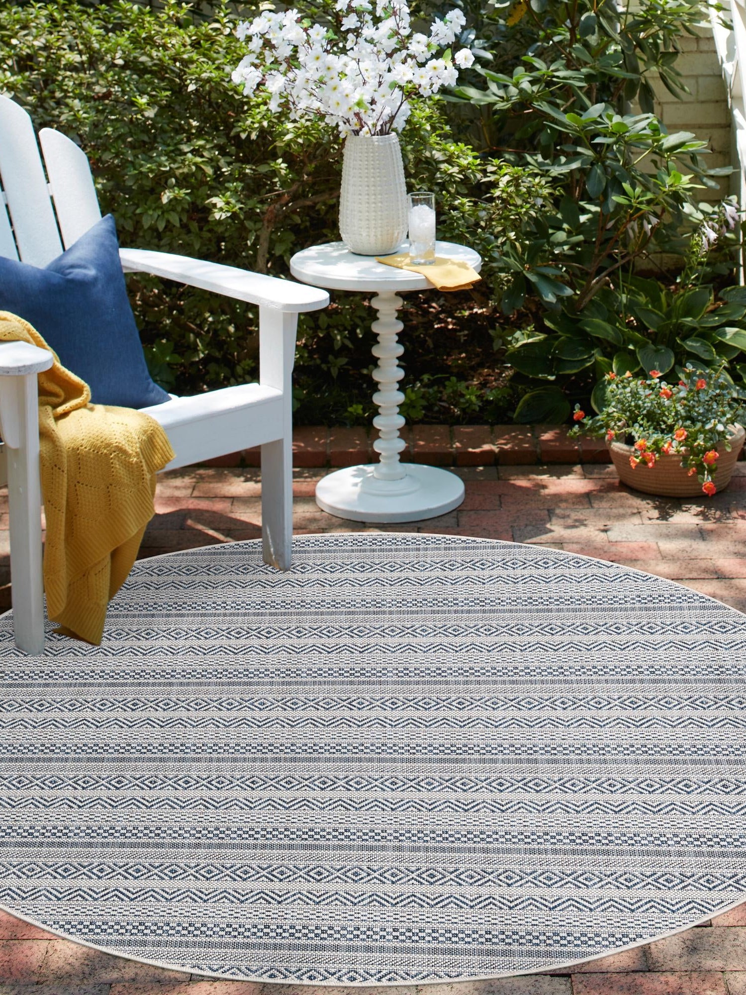 Light Blue 7' 10 x 7' 10 Outdoor Striped Round Area Rug Weather Resistant for Patio, Deck, Terrace, Balcony, Porch Geometric Pattern Waterproof Carpet for Sale at Rug Engine