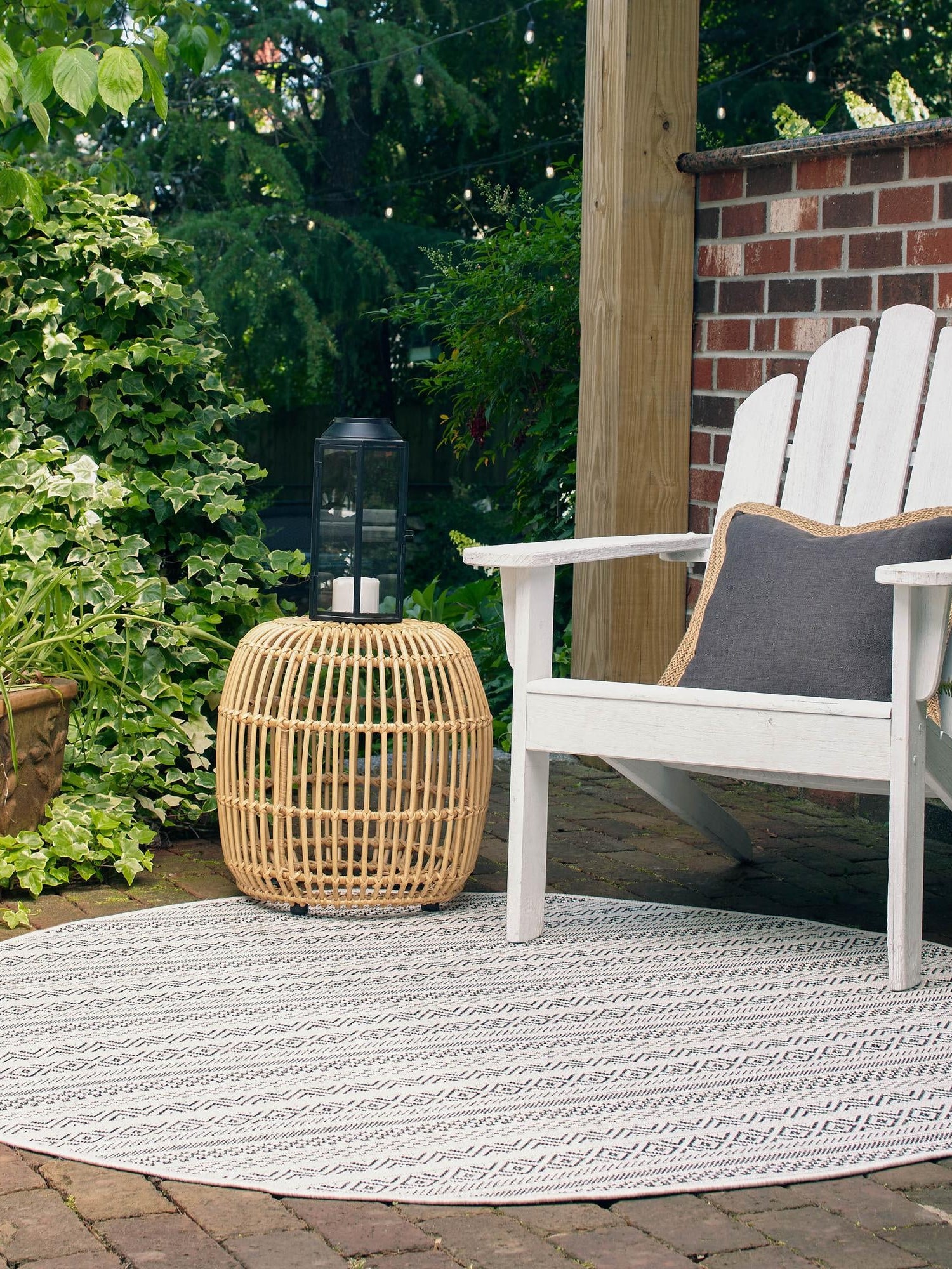 Beige 7' 10 x 7' 10 Outdoor Striped Round Area Rug Weather Resistant for Patio, Deck, Terrace, Balcony, Porch Geometric Pattern Waterproof Carpet for Sale at Rug Engine