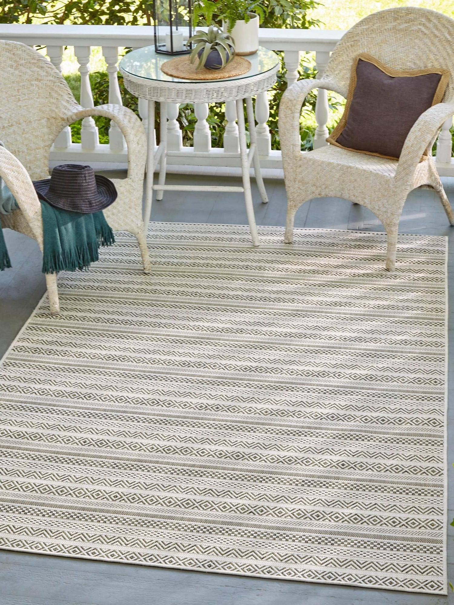 Green 1' 4 x 1' 4 Outdoor Striped Sample Area Rug Weather Resistant for Patio, Deck, Terrace, Balcony, Porch Geometric Pattern Waterproof Carpet for Sale at Rug Engine