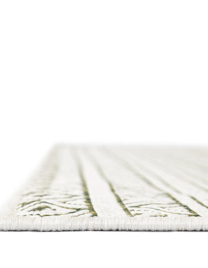 Green 6' 1 x 9' Outdoor Striped Rectangle Rug