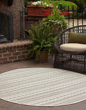 Green 4' 1 x 4' 1 Outdoor Striped Round Area Rug Weather Resistant for Patio, Deck, Terrace, Balcony, Porch Geometric Pattern Waterproof Carpet for Sale at Rug Engine