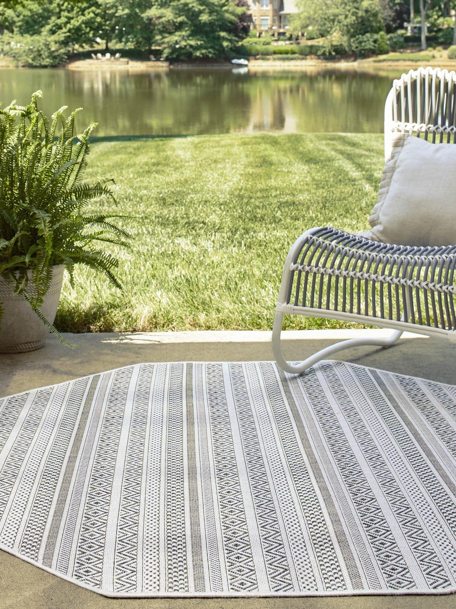 Green 7' 10 x 7' 10 Outdoor Striped Octagon Area Rug Weather Resistant for Patio, Deck, Terrace, Balcony, Porch Geometric Pattern Waterproof Carpet for Sale at Rug Engine