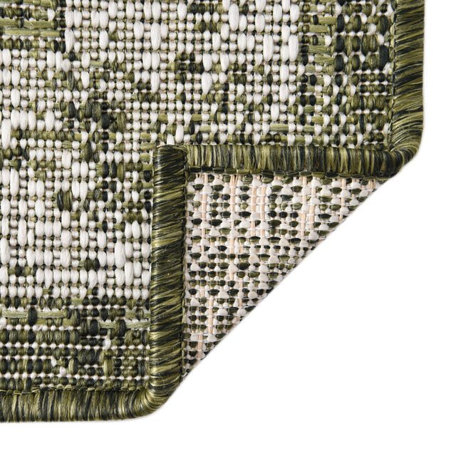 Green 4' 1 x 6' 1 Outdoor Traditional Rectangle Rug