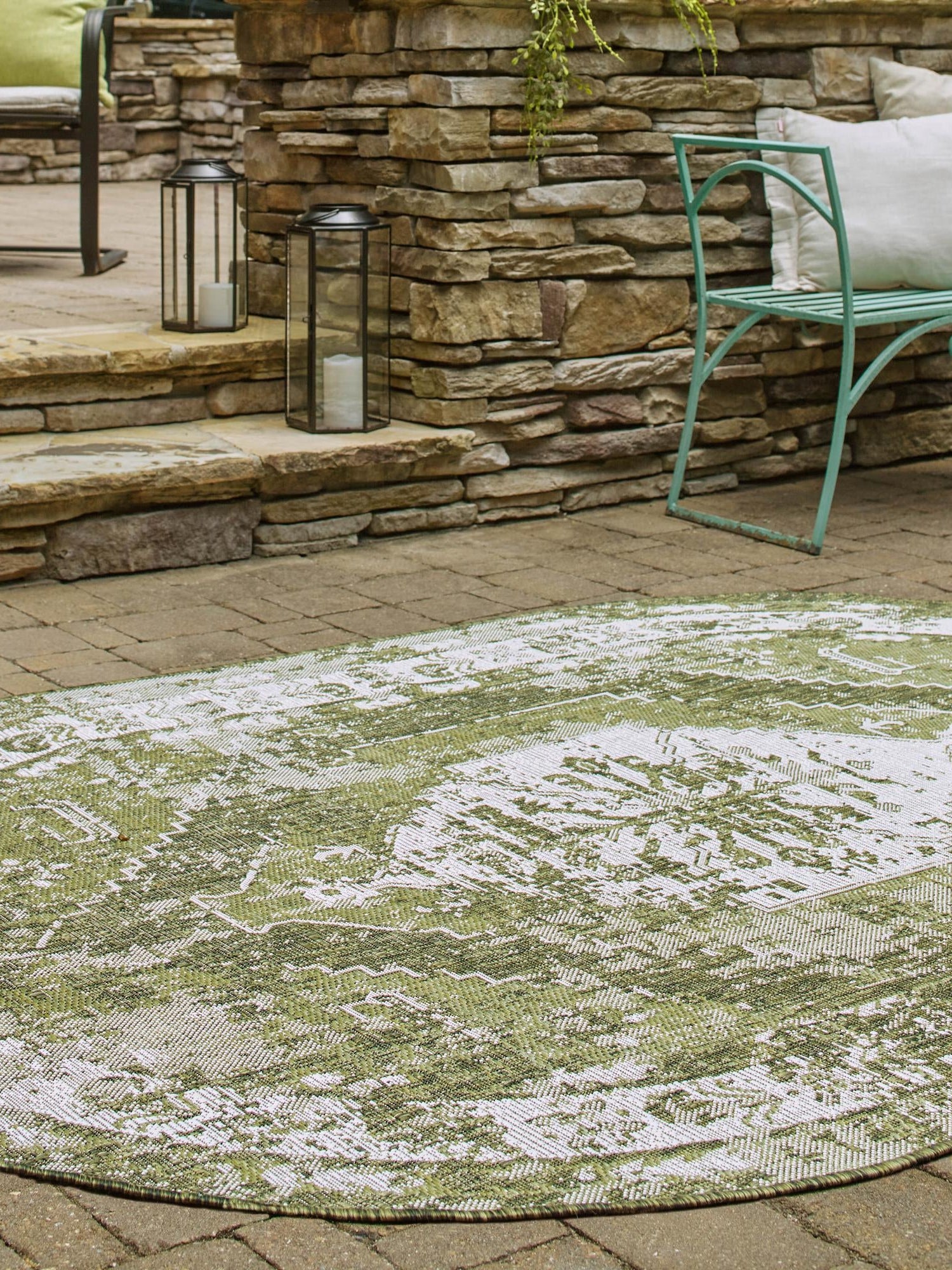 Green 5' 3 x 8' Outdoor Traditional Oval Area Rug Weather Resistant for Patio, Deck, Terrace, Balcony, Porch