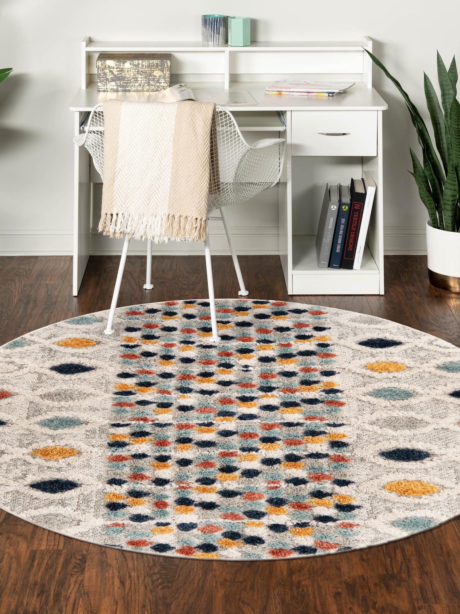Multicolor 7' x 7' Cherokee Round Area Rug 100% Polypropylene With Cotton Backing Modern Geometric Carpet for Home Decor Interior Design Rooms for Sale at Rug Engine