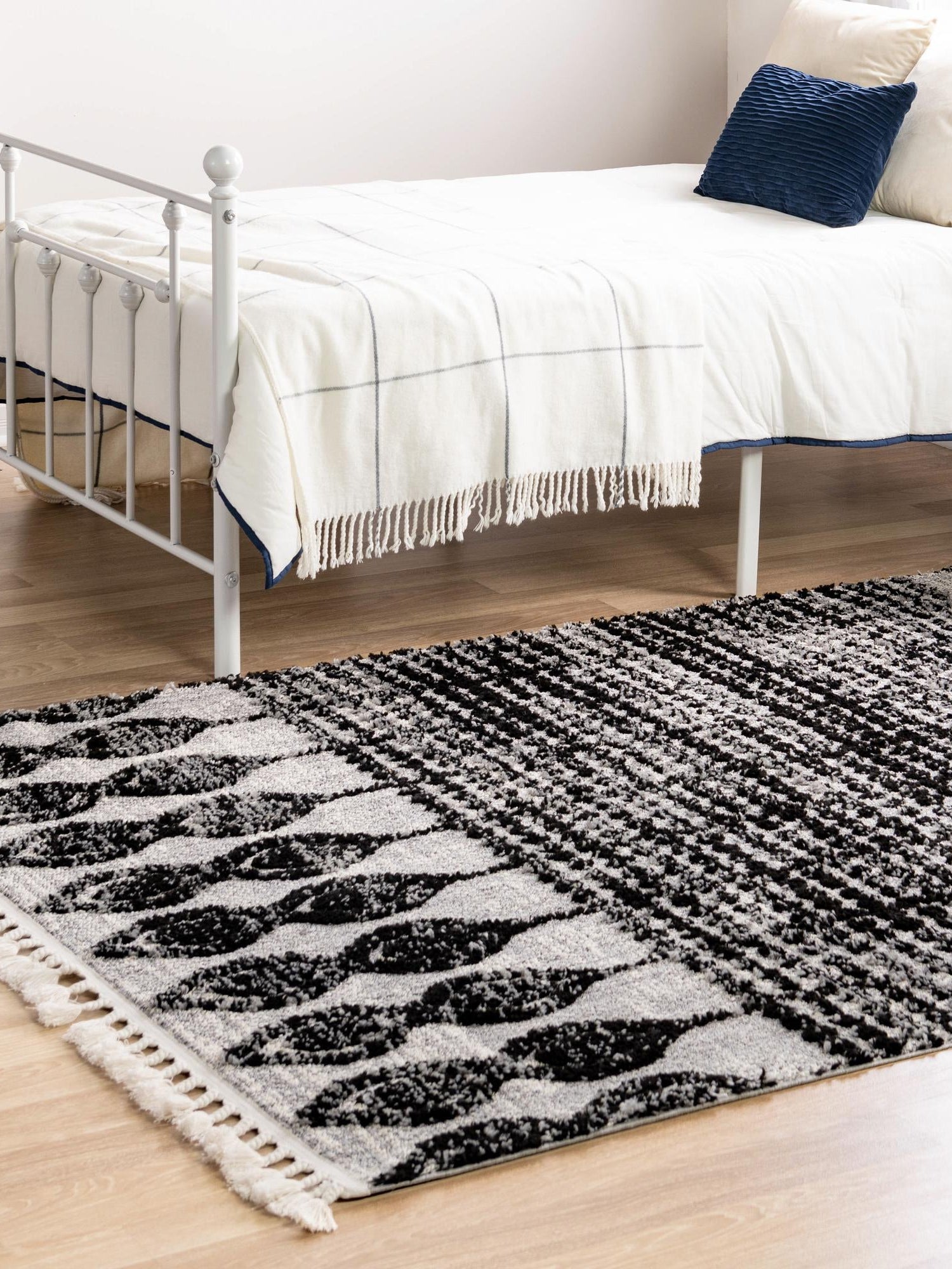 Black 7' 10 x 10' Cherokee Rectangle Area Rug 100% Polypropylene With Cotton Backing Modern Geometric Carpet for Home Decor Interior Design Rooms for Sale at Rug Engine