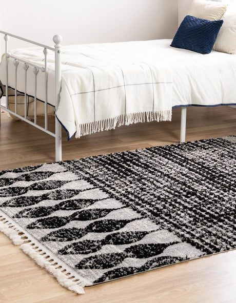 Black 7' 10 x 10' Cherokee Rectangle Area Rug 100% Polypropylene With Cotton Backing Modern Geometric Carpet for Home Decor Interior Design Rooms for Sale at Rug Engine