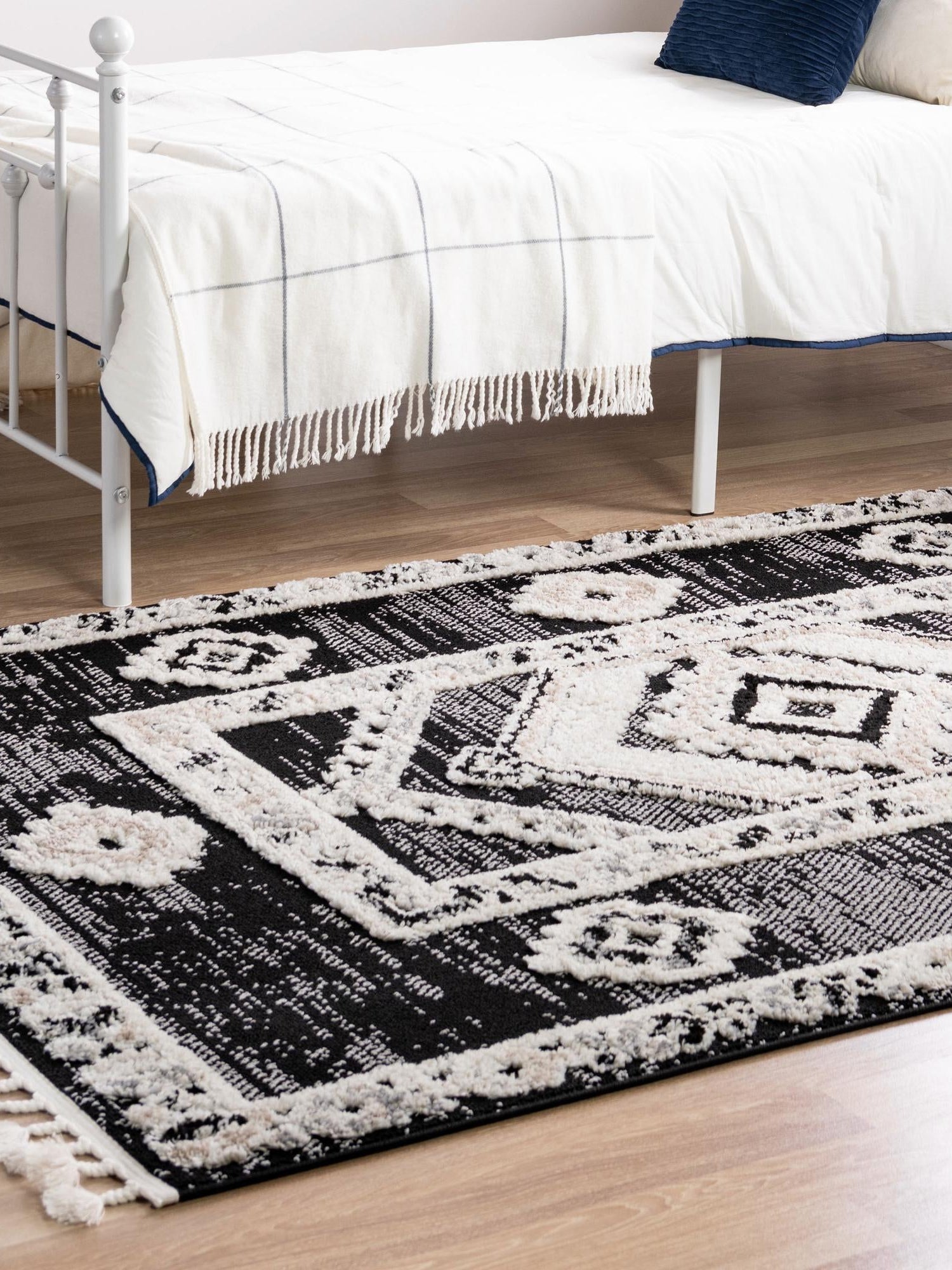 Fossil Gray 5' 3 x 8' Cherokee Rectangle Area Rug 100% Polypropylene With Cotton Backing Modern Geometric Carpet for Home Decor Interior Design Rooms for Sale at Rug Engine