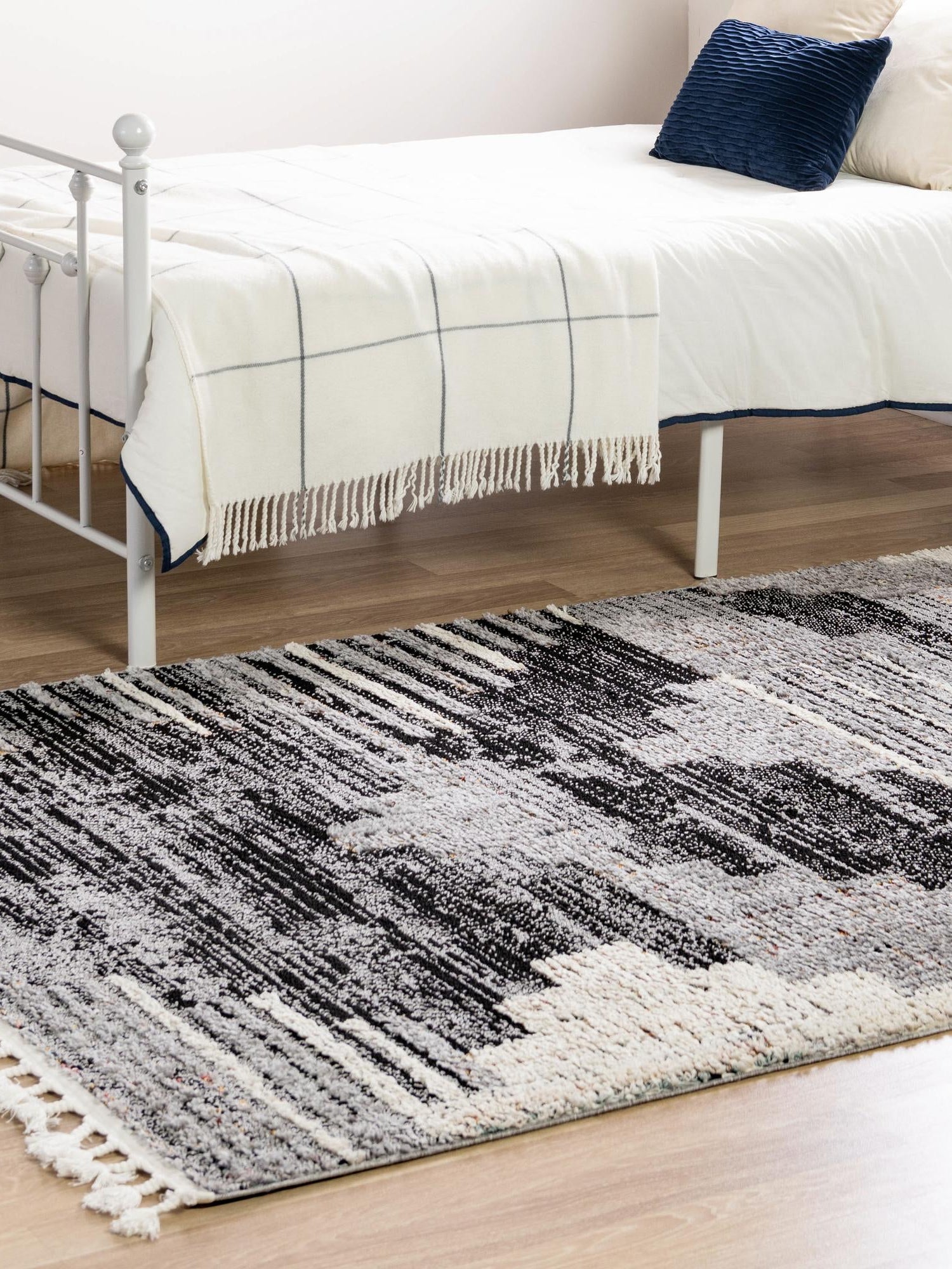 Fossil Gray 4' x 6' Cherokee Rectangle Area Rug 100% Polypropylene With Cotton Backing Modern Geometric Carpet for Home Decor Interior Design Rooms for Sale at Rug Engine