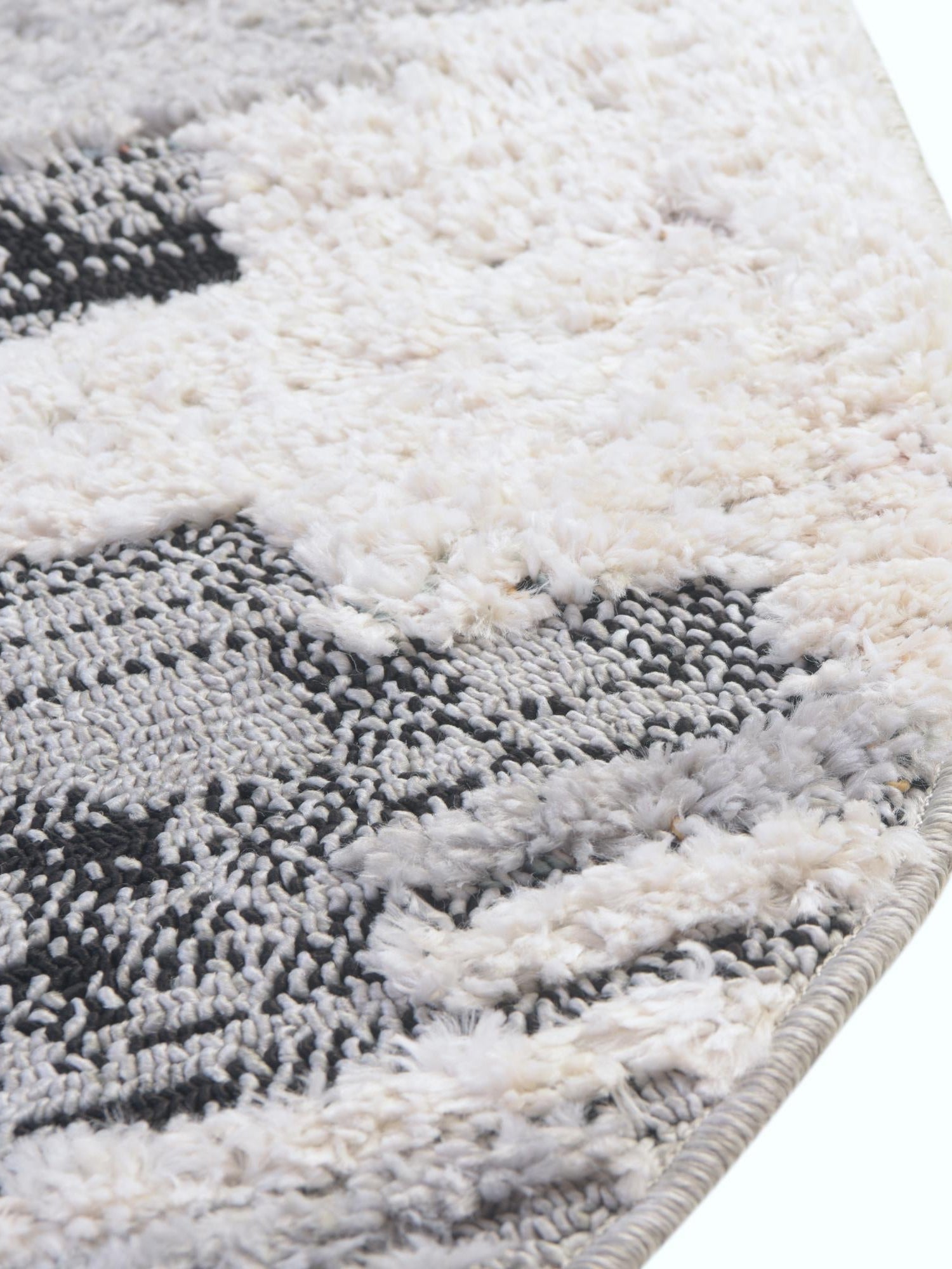 Fossil Gray 4' x 4' Cherokee Round Area Rug 100% Polypropylene With Cotton Backing Modern Geometric Carpet for Home Decor Interior Design Rooms for Sale at Rug Engine