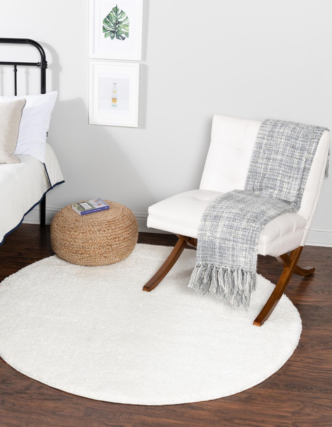 Snow White 3' 3 x 3' 3 Solo Round Area Rug Thick Soft Touch Fluffy & Plush Shaggy Pile Durable Minimalist Carpet for Classic Interior Design for Sale at Rug Engine