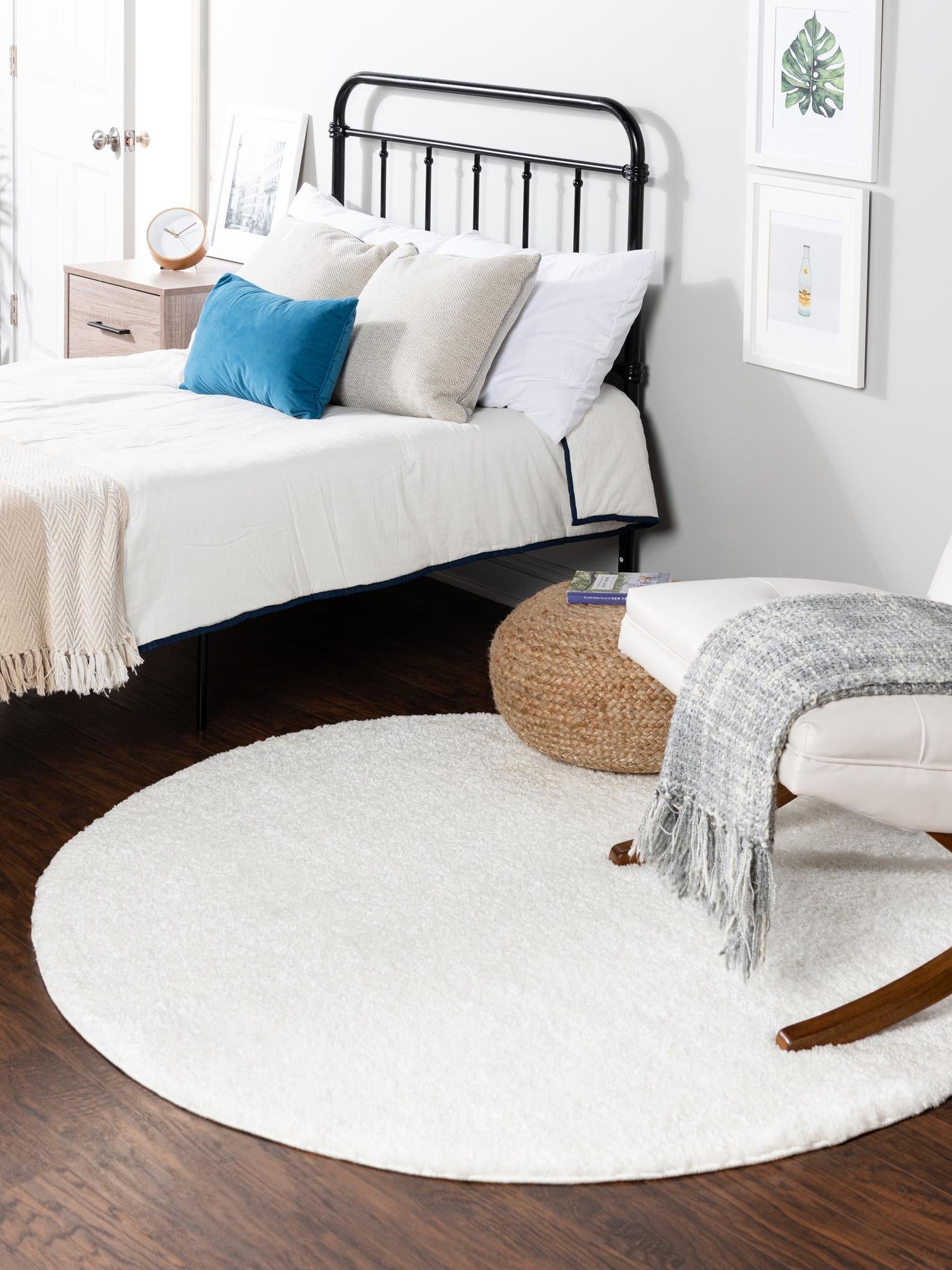Snow White 3' 3 x 3' 3 Solo Round Area Rug Thick Soft Touch Fluffy & Plush Shaggy Pile Durable Minimalist Carpet for Classic Interior Design for Sale at Rug Engine