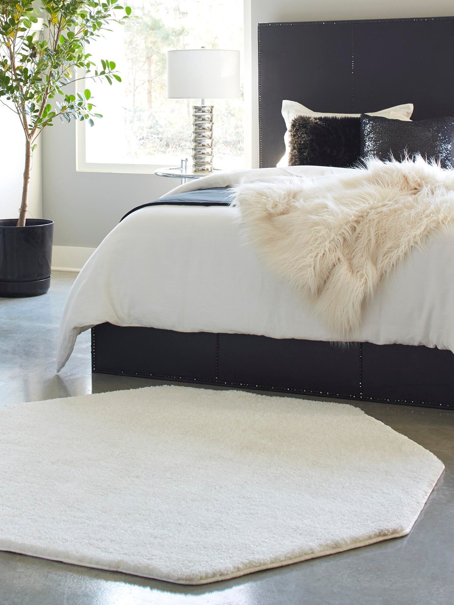 Snow White 5' x 5' Solo Octagon Area Rug Thick Soft Touch Fluffy & Plush Shaggy Pile