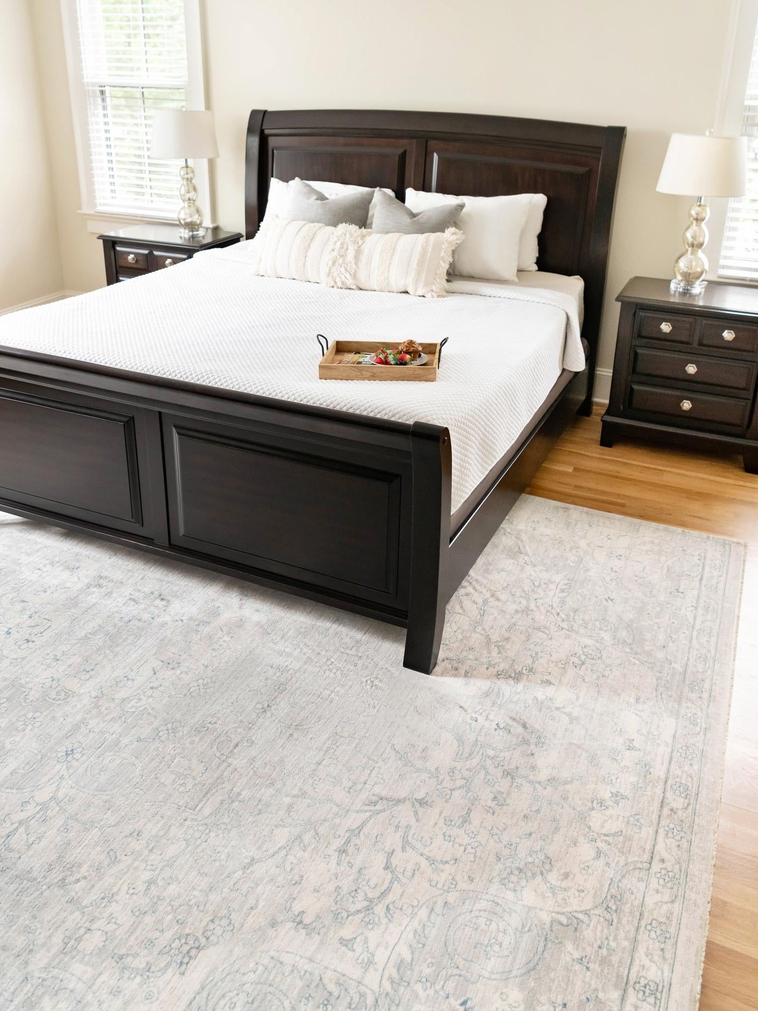 Gray 2' x 3' 1 Newport Rectangle Area Rug 100% Polypropylene Traditional Distressed Classic Contemporary Carpet for Home Decor for Sale at Rug Engine