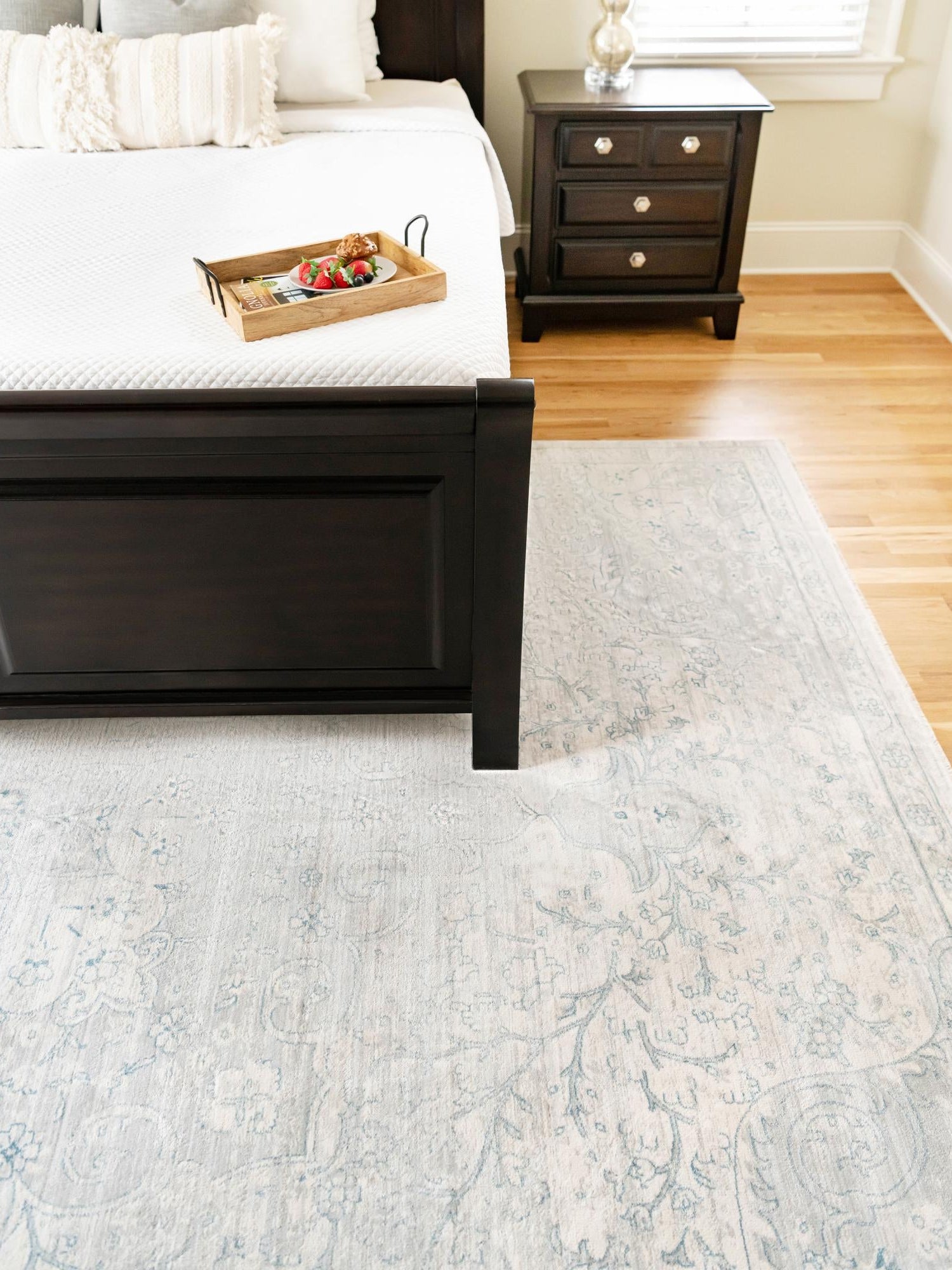 Gray 2' x 3' 1 Newport Rectangle Area Rug 100% Polypropylene Traditional Distressed Classic Contemporary Carpet for Home Decor for Sale at Rug Engine
