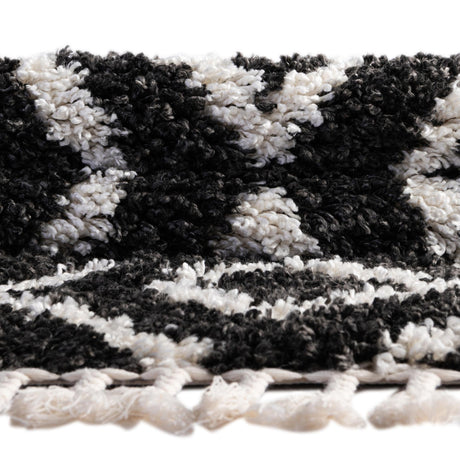Black and White 7' 10 x 7' 10 Hygge Shag Square Area Rug Thick Soft Touch Fluffy & Plush Shaggy Pile 100% Polypropylene With Jute Backing Modern Carpet for Sale at Rug Engine