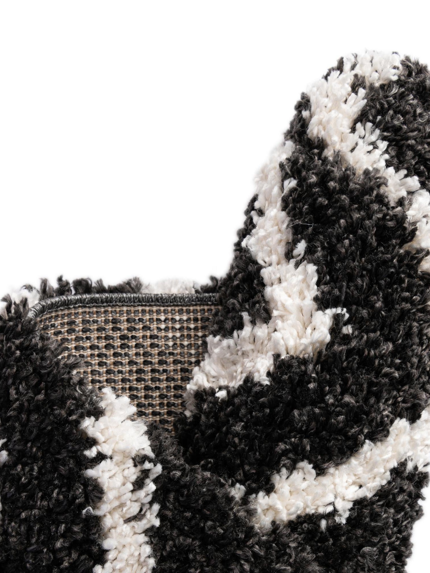 Black and White 5' 3 x 5' 3 Hygge Shag Round Area Rug Thick Soft Touch Fluffy & Plush Shaggy Pile 100% Polypropylene With Jute Backing Modern Carpet for Sale at Rug Engine