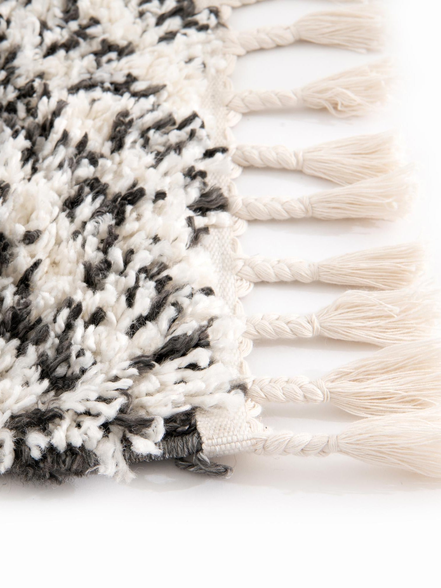 Black and White 5' 3 x 8' Hygge Shag Rectangle Area Rug Thick Soft Touch Fluffy & Plush Shaggy Pile 100% Polypropylene With Jute Backing Modern Carpet for Sale at Rug Engine