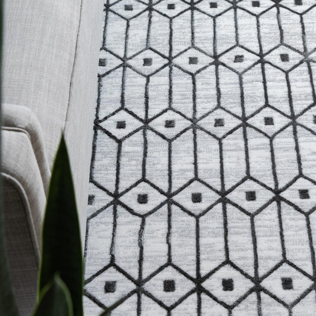White 5' 3 x 5' 3 Matrix Trellis Octagon Area Rug 100% Polyester Geometric Pattern Modern Carpet for Living, Dining, Bedroom, Office for Sale at Rug Engine