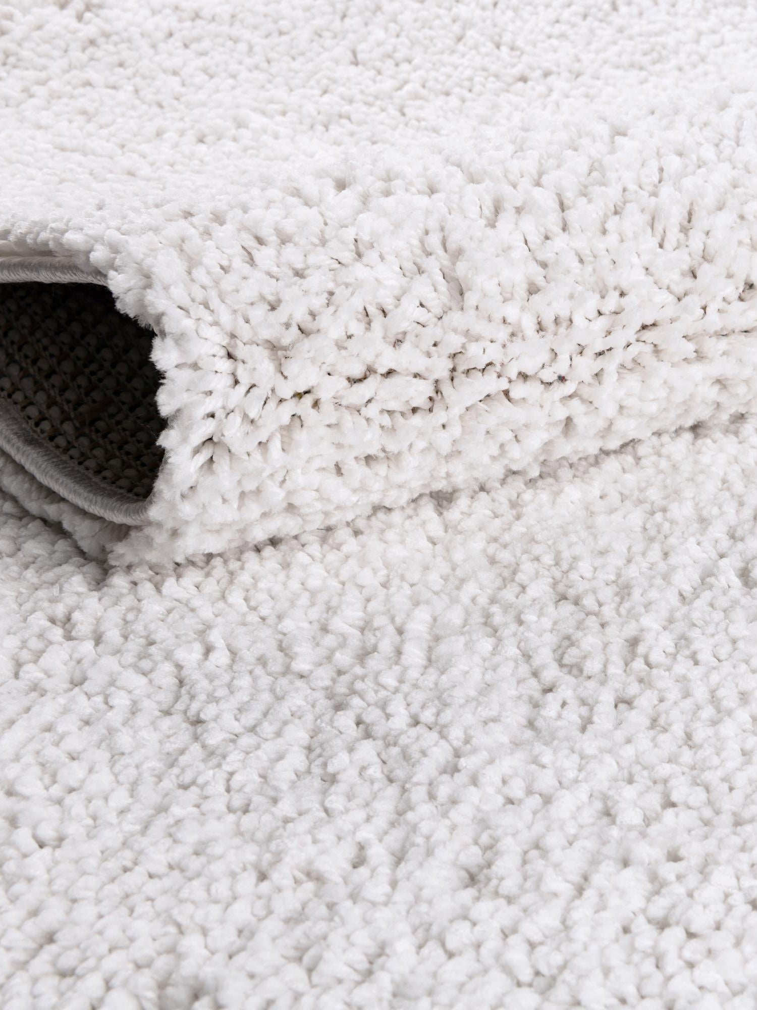 Sea Salt White 7' x 7' Jill Zarin Shaggy Chic Round Area Rug Thick Soft Touch Fluffy & Plush Shaggy Pile 100% Polyester (Space-Dyed Yarn) With Jute Backing  Carpet for Sale at Rug Engine