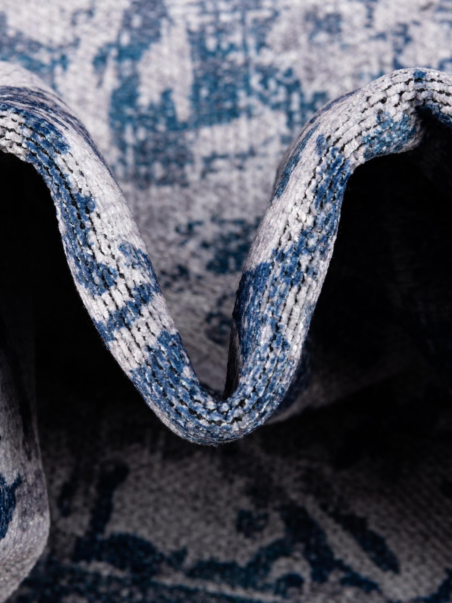 Washable Gray Blue 2' x 3' 1 Renaissance Rectangle Area Rug Easy to Clean Stain Resistant & Durable